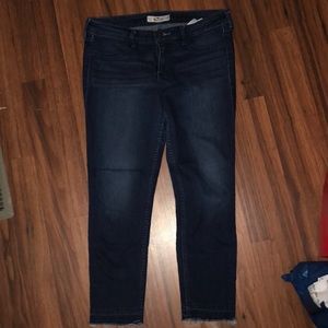 Like New Hollister Capri